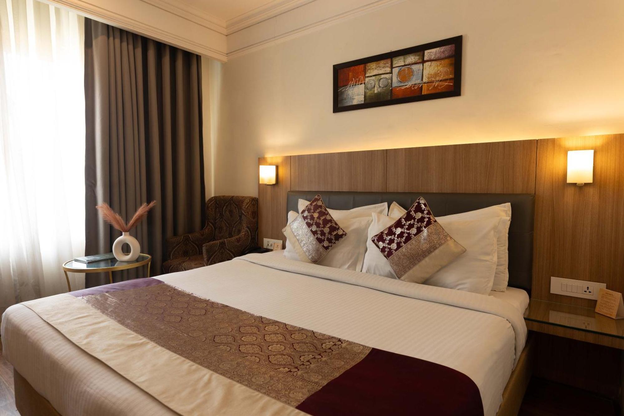 New Hotel Broadway Varanasi Esterno foto
